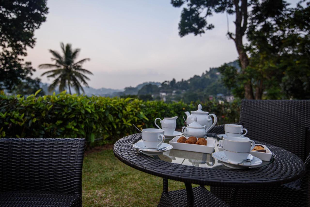 Bed and Breakfast Kingsman House Kandy Exterior foto