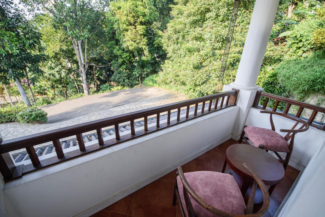Bed and Breakfast Kingsman House Kandy Exterior foto