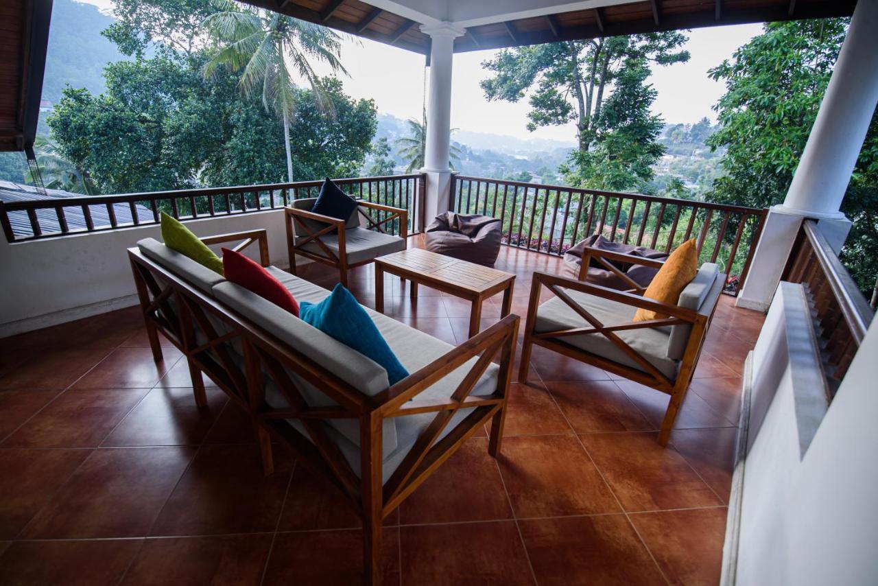 Bed and Breakfast Kingsman House Kandy Exterior foto