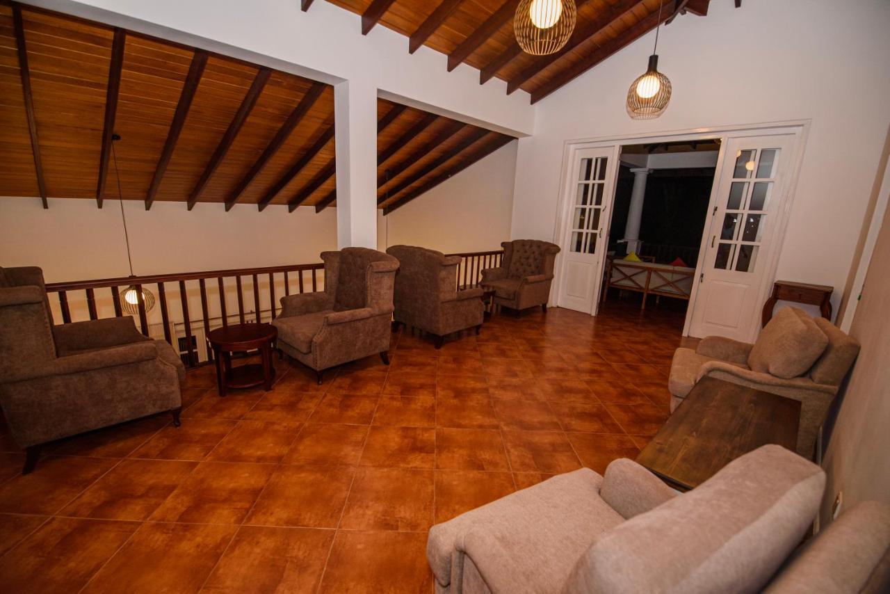 Bed and Breakfast Kingsman House Kandy Exterior foto