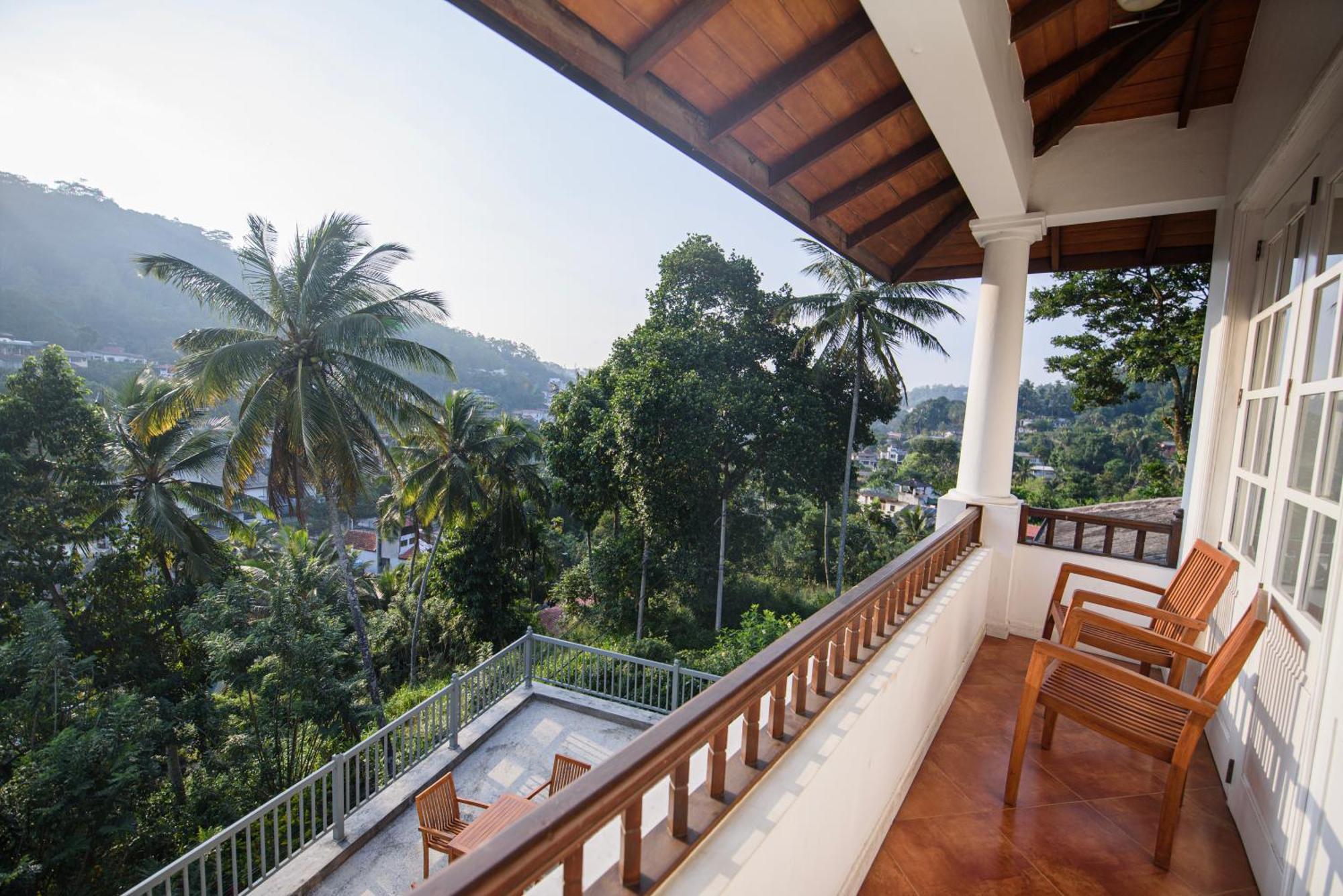 Bed and Breakfast Kingsman House Kandy Zimmer foto